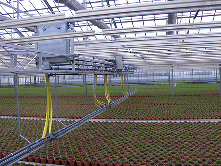 Hängender Giesswagen (Seitenansicht) Hängender Giesswagen (Seitenansicht)